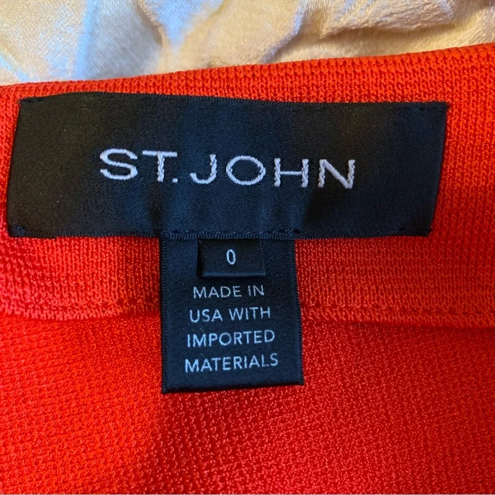 St. John Red Peplum Blazer Jacket Gold Buttons Size 0 | Luxury Designer - Picture 7 of 11